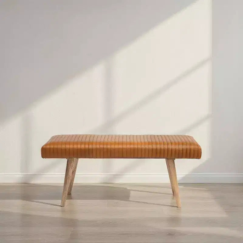 Banc quadrillé en cuir marron : Cadre en bois de manguier, assemblage par un adulte, nettoyage des taches, forme rectangulaire
