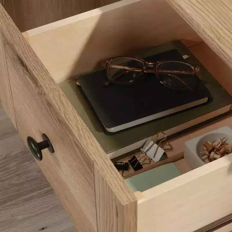 Bureau d'ordinateur en chêne Timber : Meuble de bureau de style vintage avec tiroir de rangement et cadre en MDF