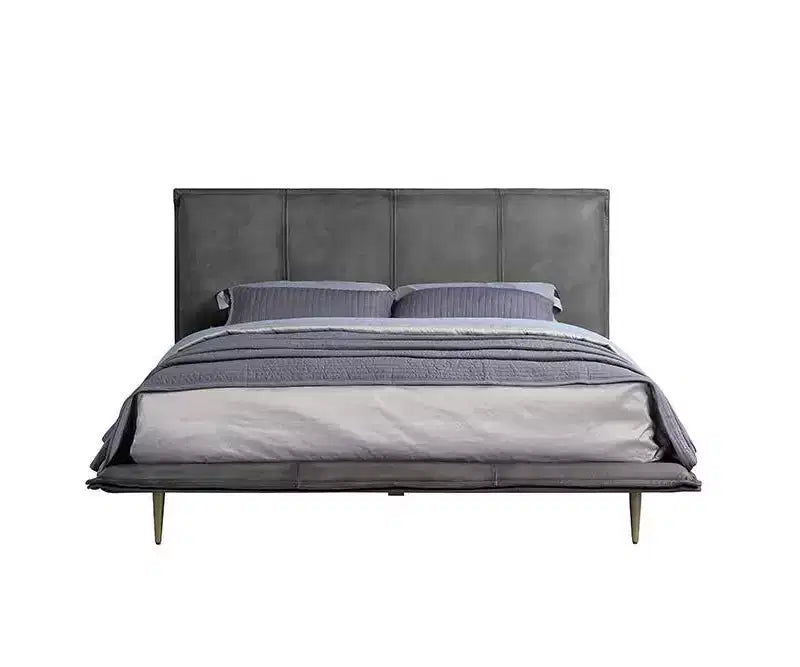 Lit en cuir pleine fleur gris : style industriel moderne, pieds en métal, rembourrage moelleux