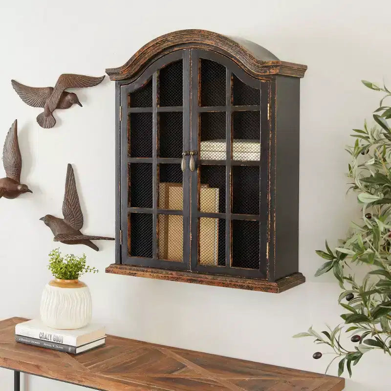 Étagère murale traditionnelle en bois 28x22 avec portes à volets arquées