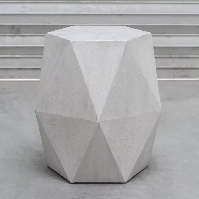 Table d'appoint géométrique en bois blanc de 45,7 cm de large