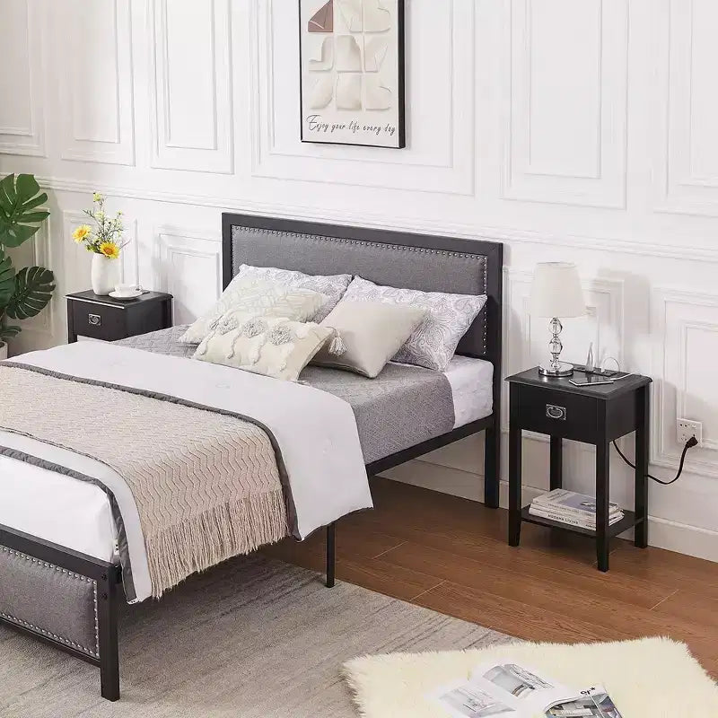 Lot de 2 tables de chevet avec station de charge, table d'appoint noire avec ports USB, tables de chevet avec étagère de rangement à 3 tiroirs